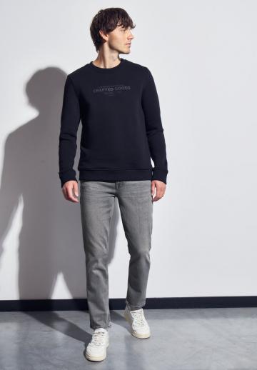 Узкие джинсы