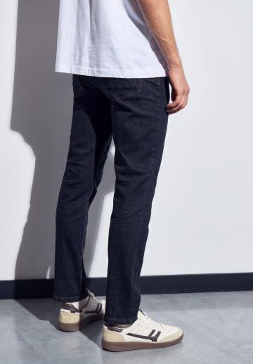 Узкие джинсы