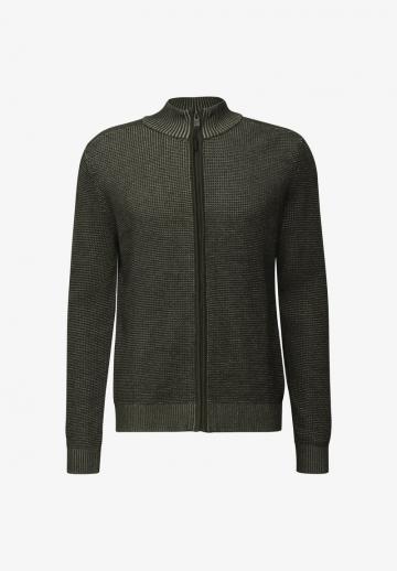 Вязаная кофта