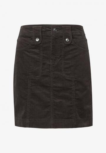 Юбка с накладными карманами