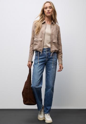 Прямые джинсы