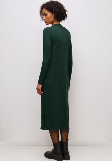Вязаное платье