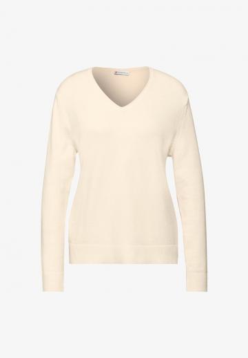 Пуловер с вырезом V