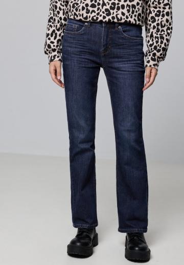 Клешеные брюки