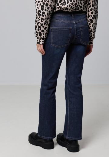 Клешеные брюки