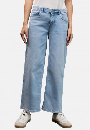 Клешеные джинсы