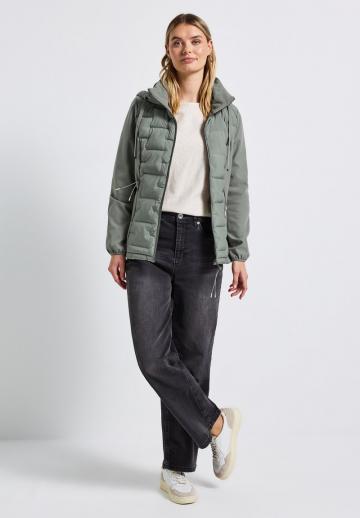 Зимняя куртка