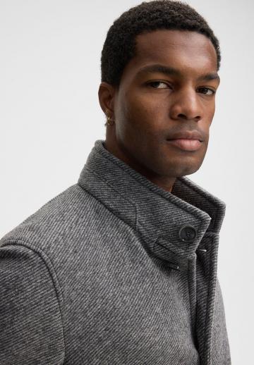 Короткое пальто