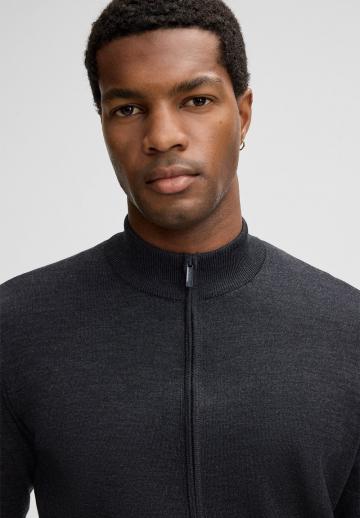 Вязаная кофта