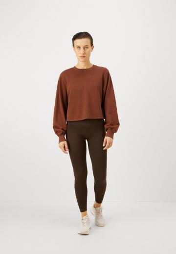 Спортивная толстовка