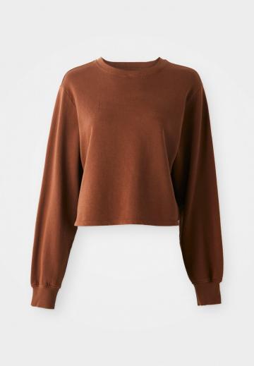 Спортивная толстовка