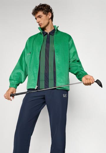 Спортивная куртка
