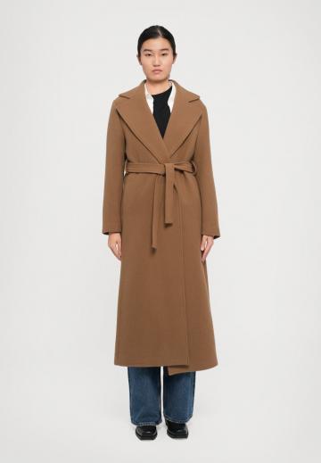 Шерстяное пальто