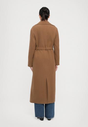 Шерстяное пальто