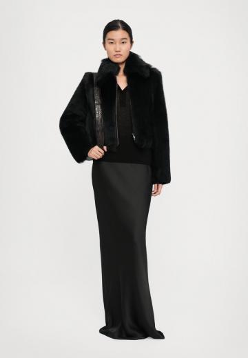 Короткая куртка