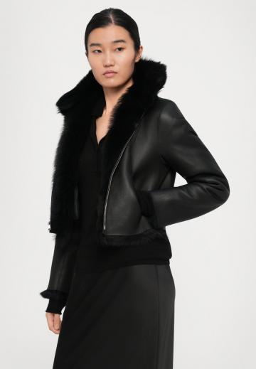 Короткая куртка