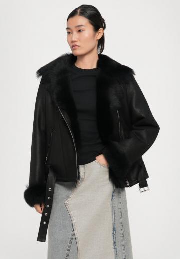 Байкерская куртка