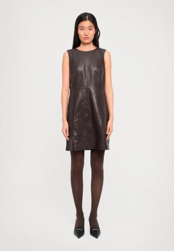 Платье футляр