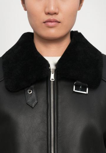 Кожаная куртка