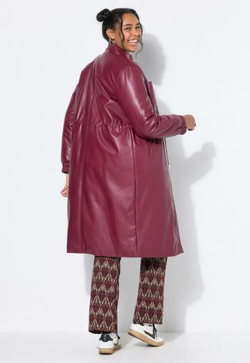 Пальто из искусственной кожи