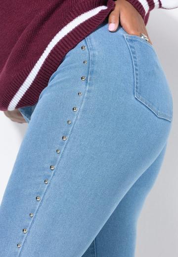 Короткие джинсы