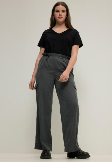 Брюки с накладными карманами