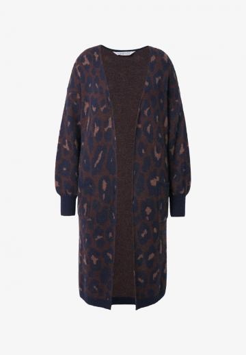 Жаккардовая вязаная кофта