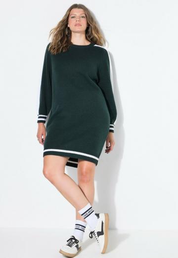 Вязаное платье