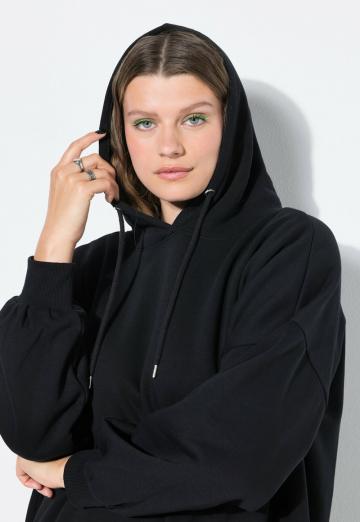 Пуловер с капюшоном