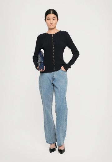 Свободные джинсы