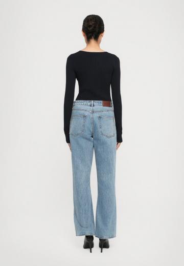 Свободные джинсы