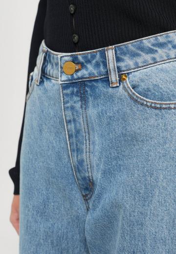 Свободные джинсы