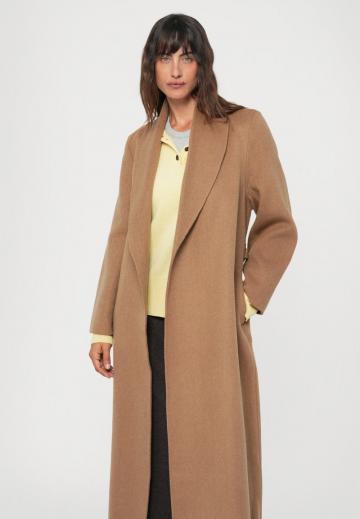 Шерстяное пальто