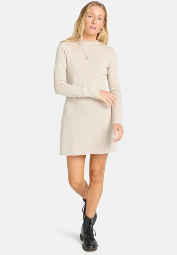 Вязаное платье