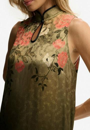 Короткое платье