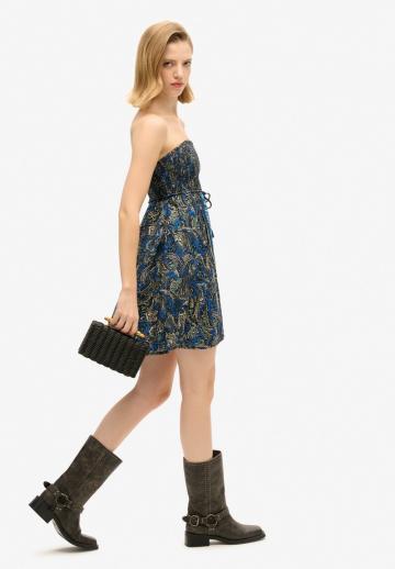 Платье без бретелек