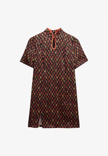 Короткое платье