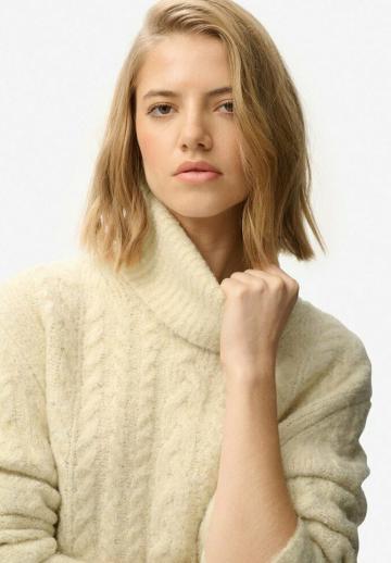 Длинный пуловер