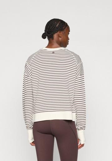 Спортивная толстовка