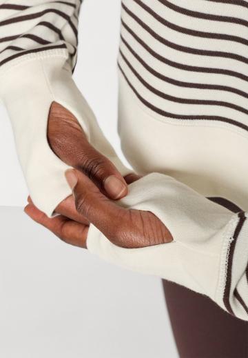 Спортивная толстовка