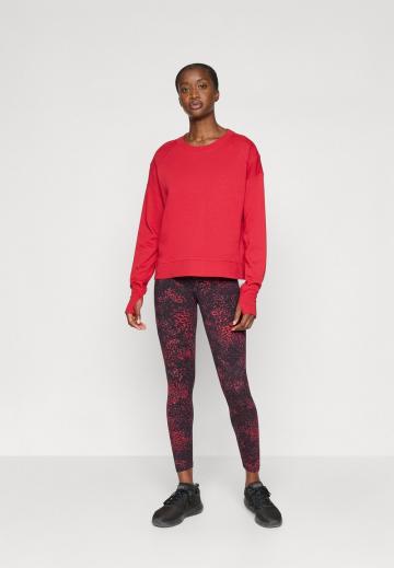 Спортивная толстовка