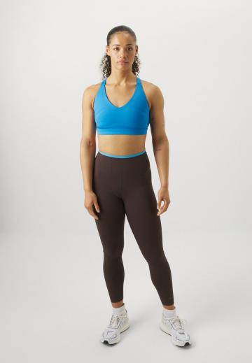 Бюстгальтер без косточек