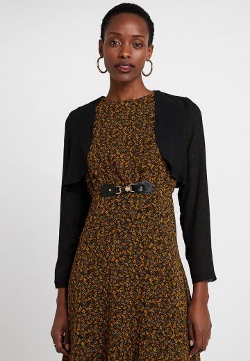 Короткая куртка