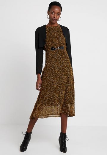 Короткая куртка