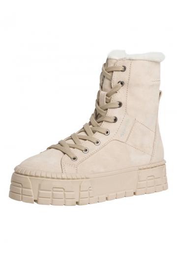 Ботинки на шнуровке