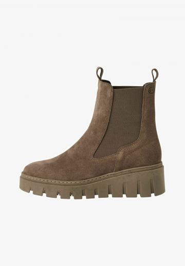 Сапожки на танкетке