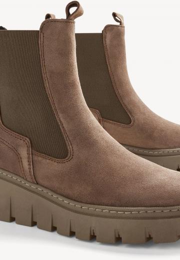 Сапожки на танкетке