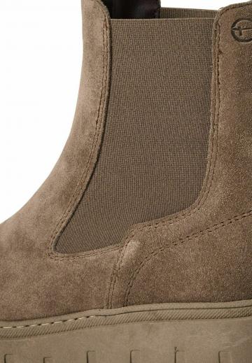 Сапожки на танкетке