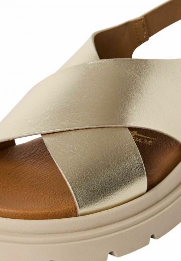 Босоножки на платформе