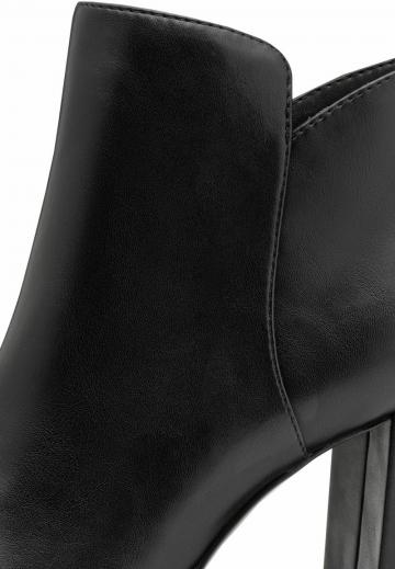 Полусапожки на высоком каблуке